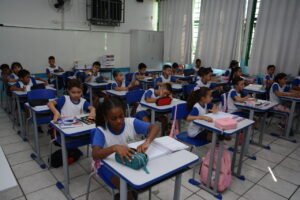 alunos-da-rede-municipal-de-ensino-de-hortolandia-voltam-as-aulas,-nesta-segunda-feira-(28/07)