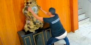 8/1:-moraes-autoriza-desconto-na-pena-de-condenado-por-quebrar-relogio