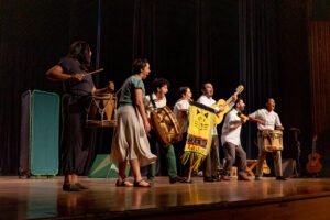 peca-teatral-“andemos”-destaca-vivencias-de-migrantes-em-hortolandia
